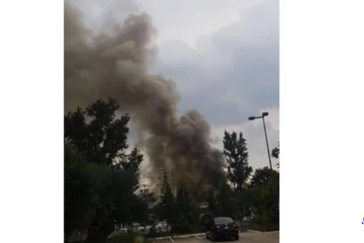Incendio en Iztapalapa puso en riesgo adornos para el Grito