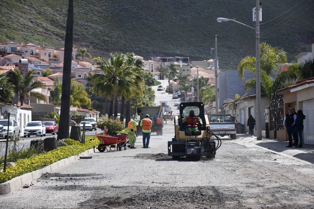 Rehabilitan calles con recursos del Ramo 33