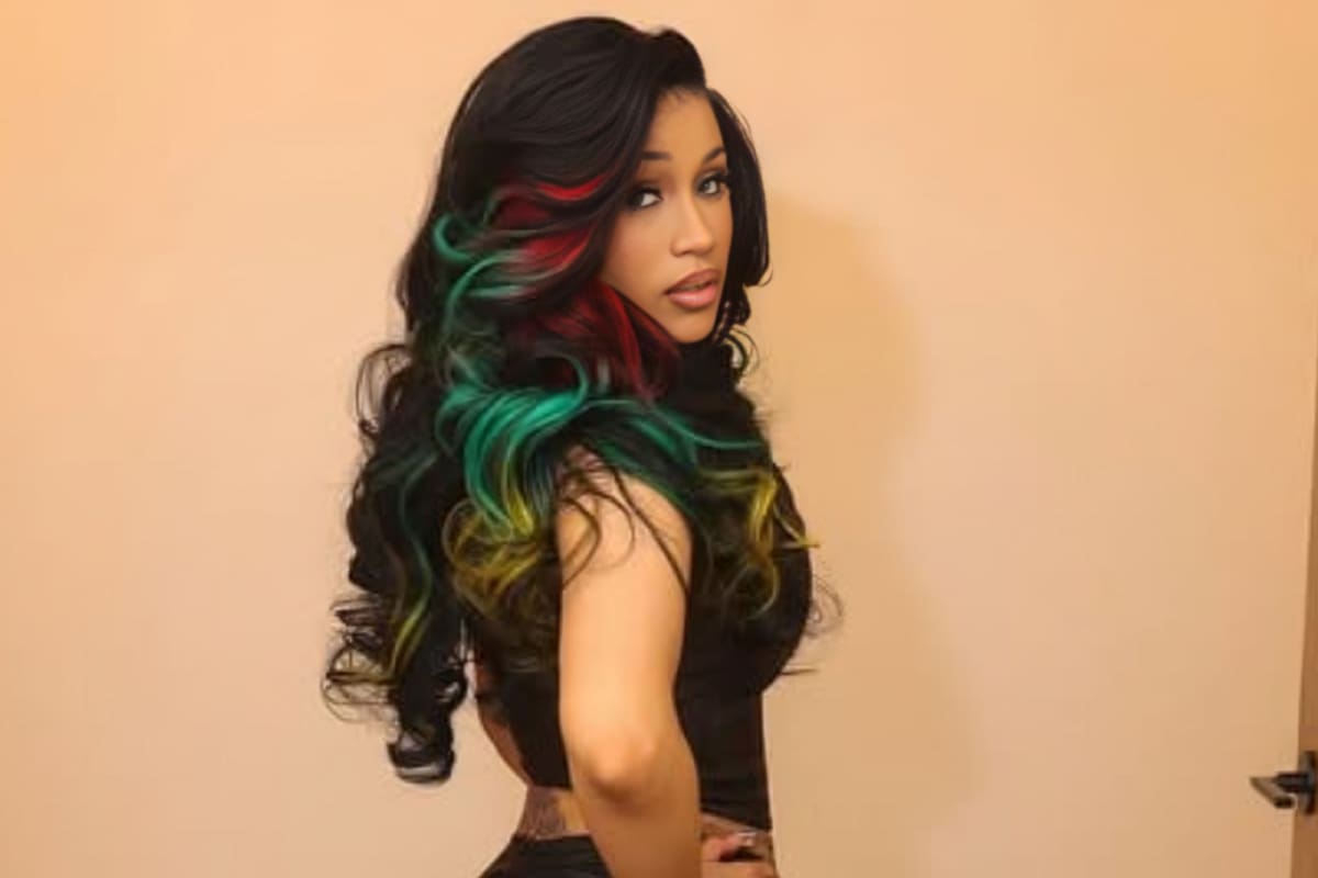 Cardi B espera a su cuarto bebé y el primero con su nueva pareja, Stefon Diggs