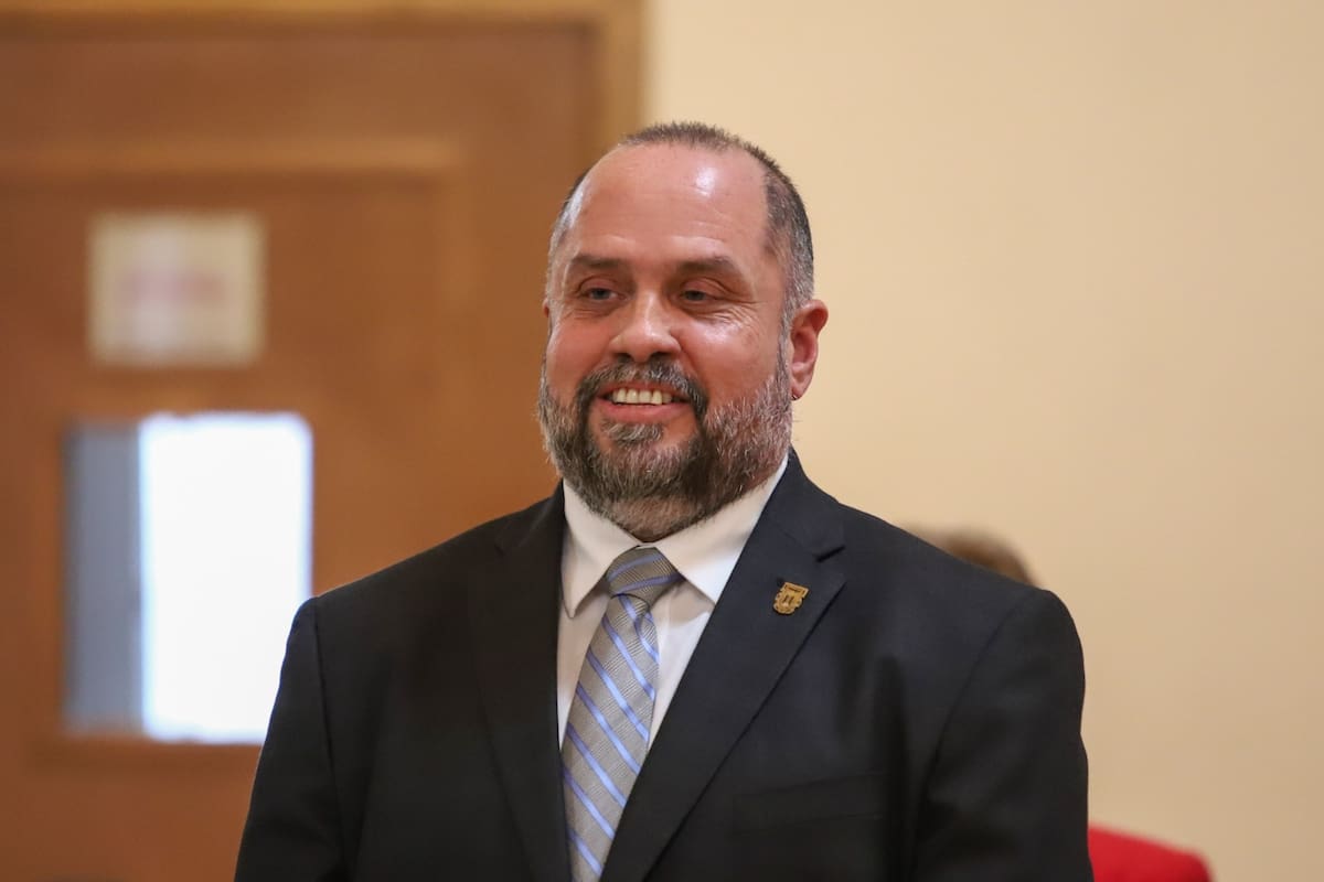 Salen a la luz videos de Juan Gabriel, grabados por vicerrector de UABC