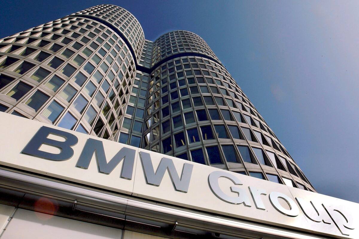 MUN02 MUNICH (ALEMANIA) 13/3/2008.- Imagen de archivo tomada el 19 de marzo de 2004 que muestra la sede de BMW en Munich, Alemania. | Crédito: EFE/PETER KNEFFEL