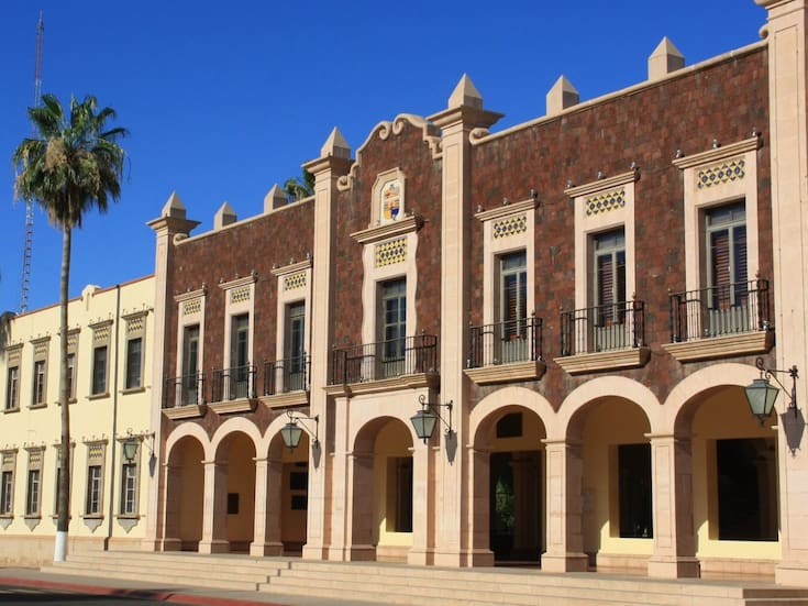 Maestro de la Unison inicia huelga de hambre para exigir promoción de nivel académico