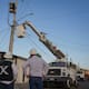 CFE instalará hasta 8 postes de concreto diarios en Mexicali durante lo que resta del año; se planea otra tanda en 2027