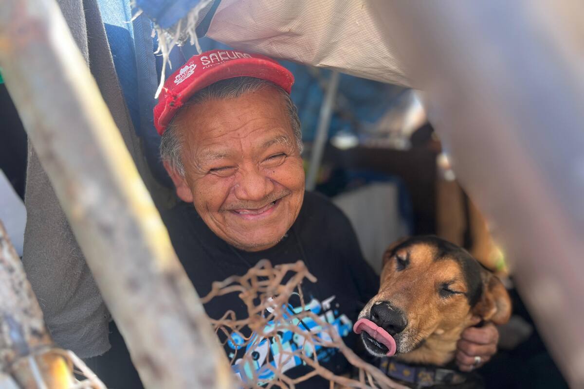 Necesita Armando Maya apoyo para sus perros