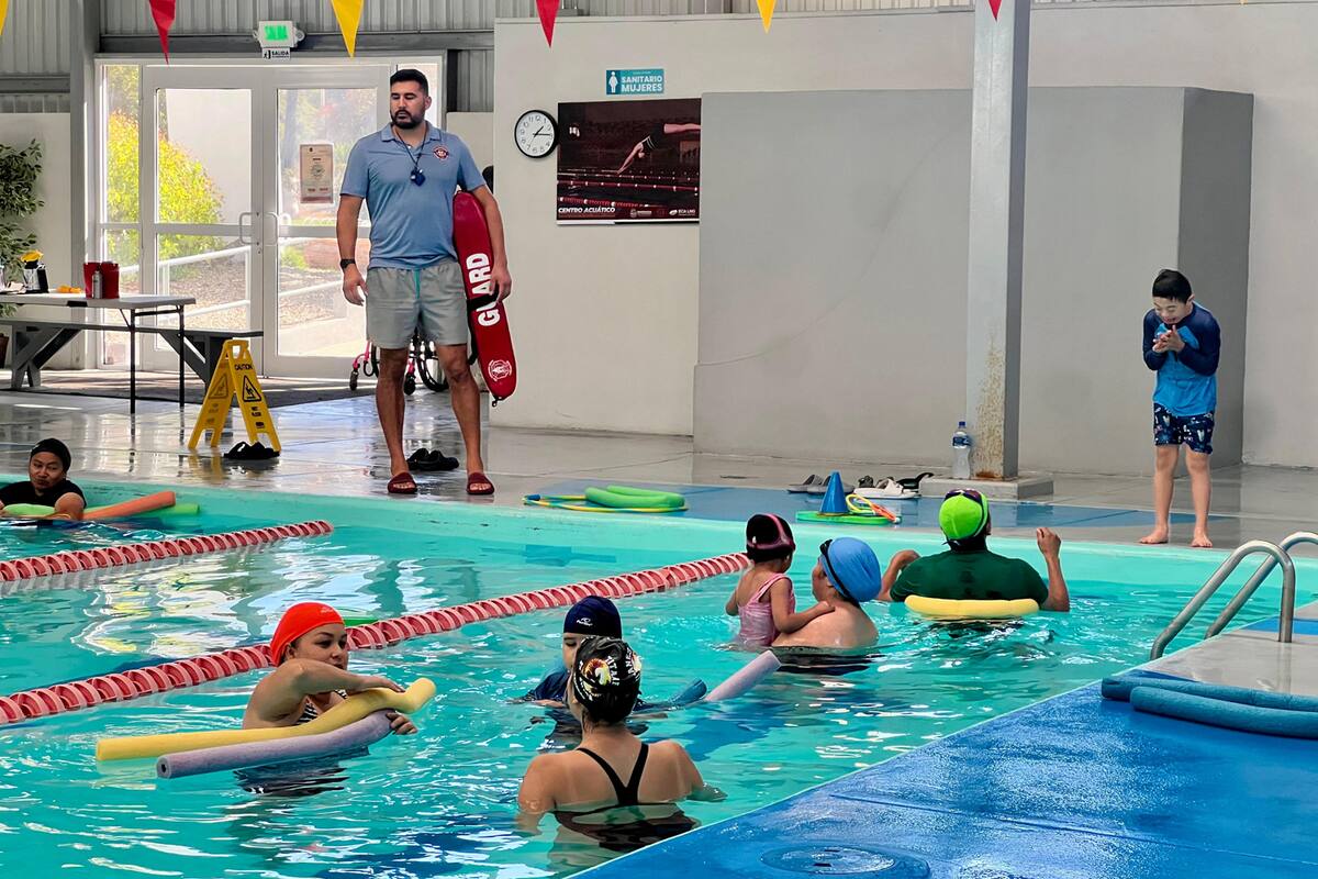Inmudere invita a inscribirse a programas en alberca semiolímpica