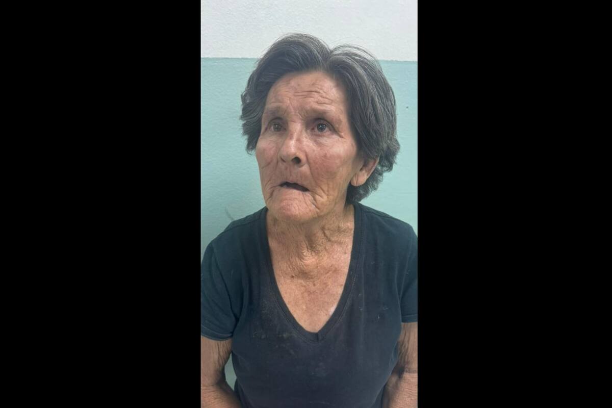 Piden apoyo para localizar a familiares de adulta mayor encontrada en condiciones vulnerables