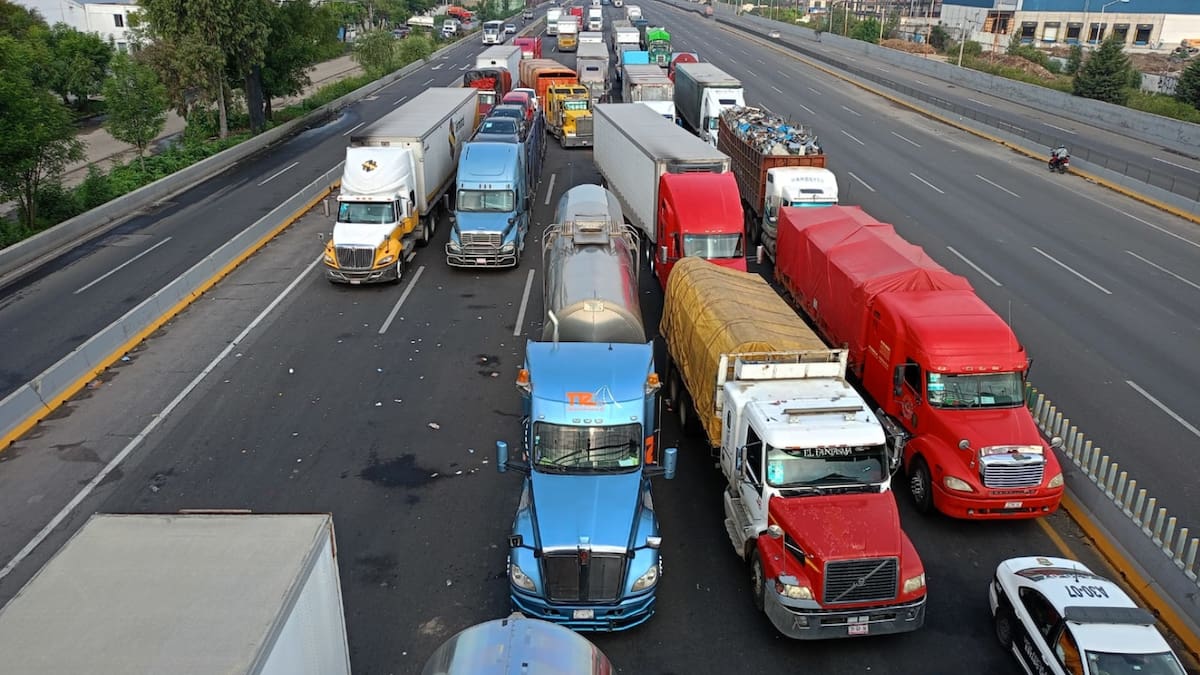 Habrá cierre total en la autopista México-Puebla esta medianoche por trabajos del Trolebús, una medida que afectará ambos sentidos y podría generar retrasos