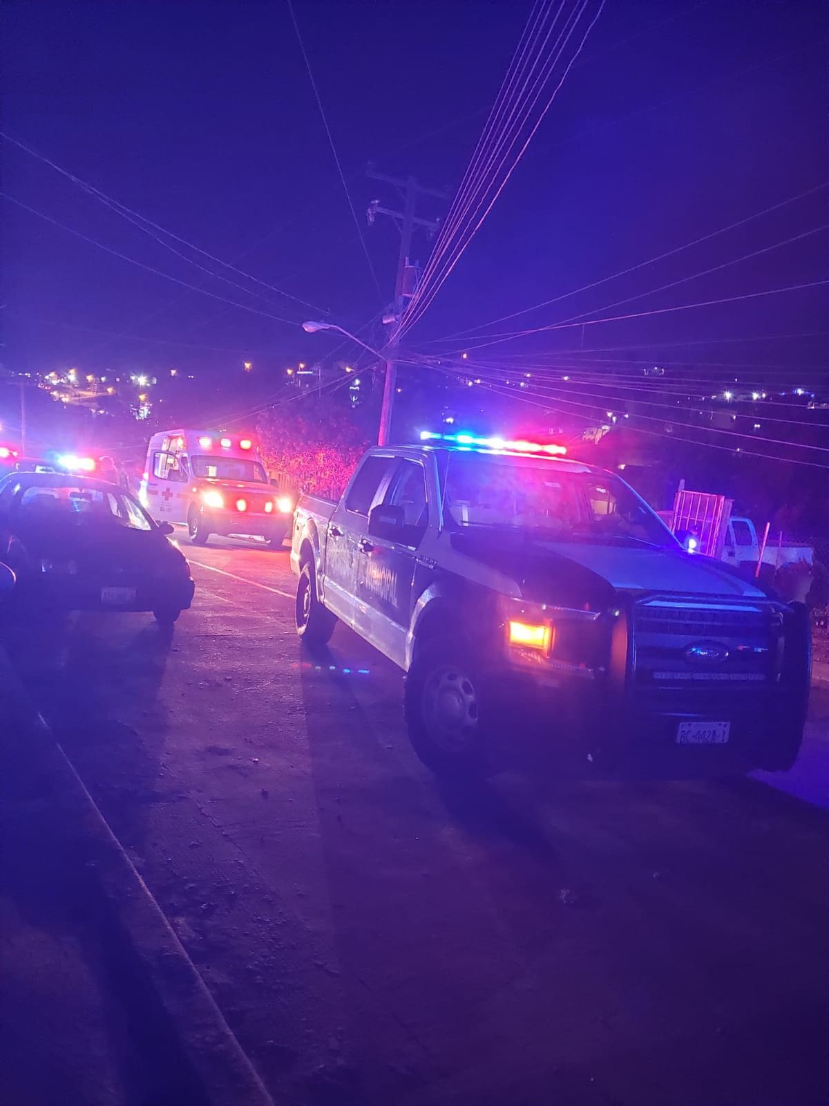 Un ataque armado en la colonia Ampliación Plan Libertador dejó dos muertos y dos lesionados esta noche en Rosarito. Foto: Carmen Gutierrez