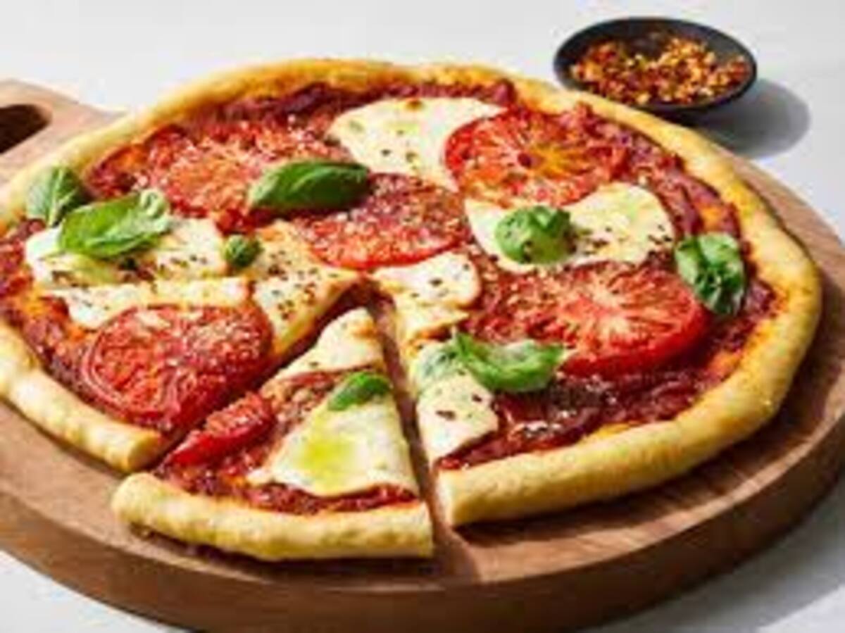 Optar por pizzas con ingredientes de calidad y masa delgada puede ayudarte a reducir la cantidad de calorías que consumes sin sacrificar el sabor.