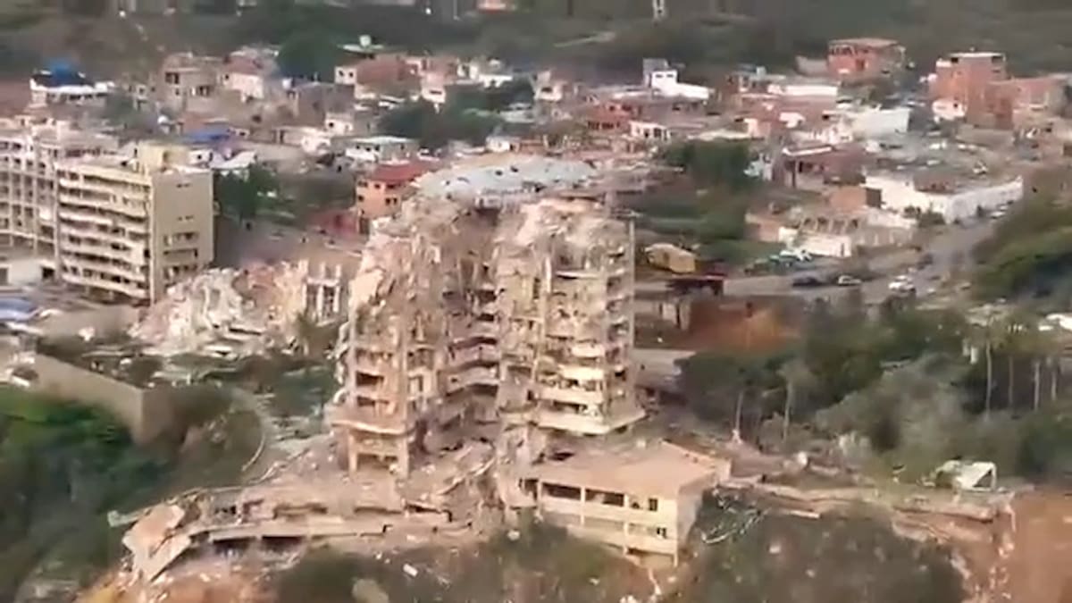 Vista aérea de La Guaira, Venezuela, tras los terremotos del 24 de junio