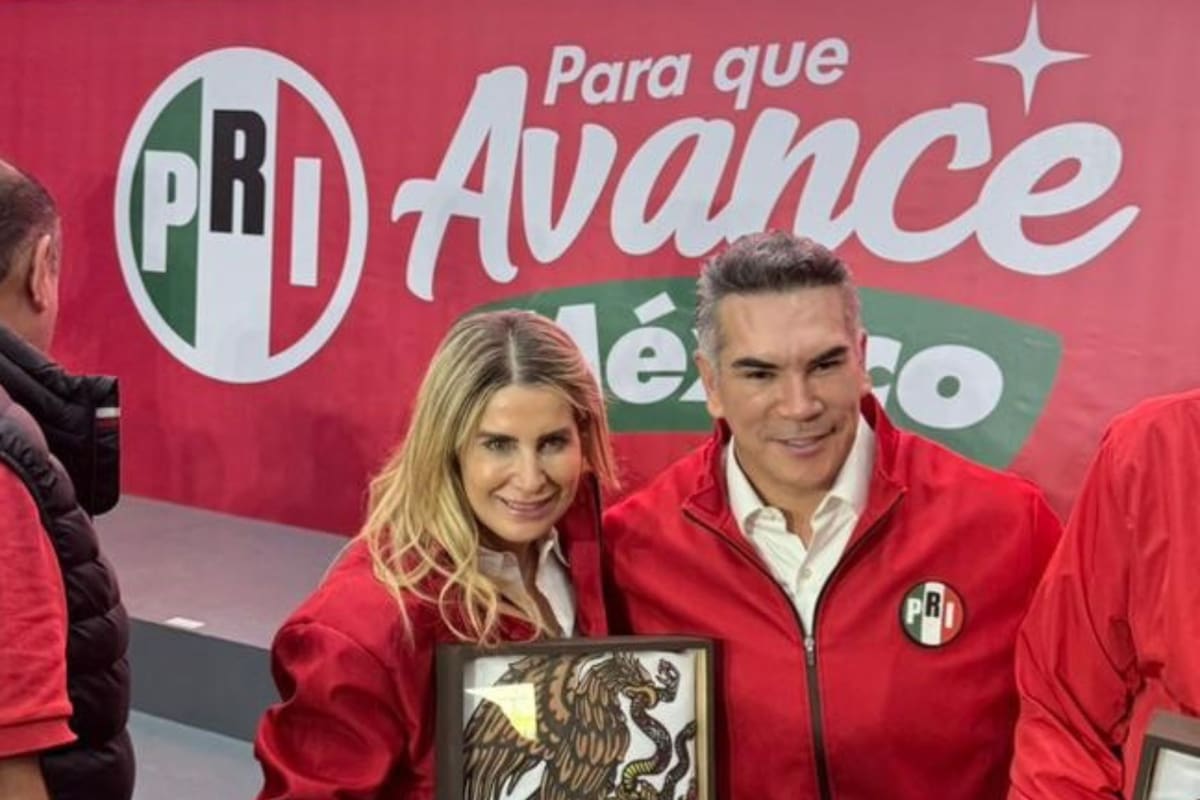 Alejandro “Alito” Moreno nombra a Guadalupe Soto y Víctor Celaya “Defensores de México” en Sonora