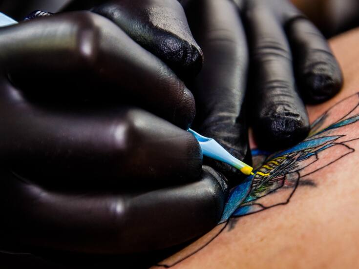 Ponen lupa a negocios de tatuajes y piercings  en BC