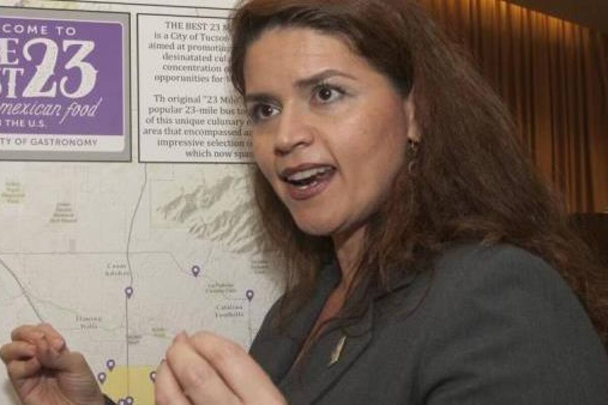 Alcaldesa de Tucson recuerda a Trump uso obligatorio de cubrebocas y deuda de 80 mil dólares de 2016