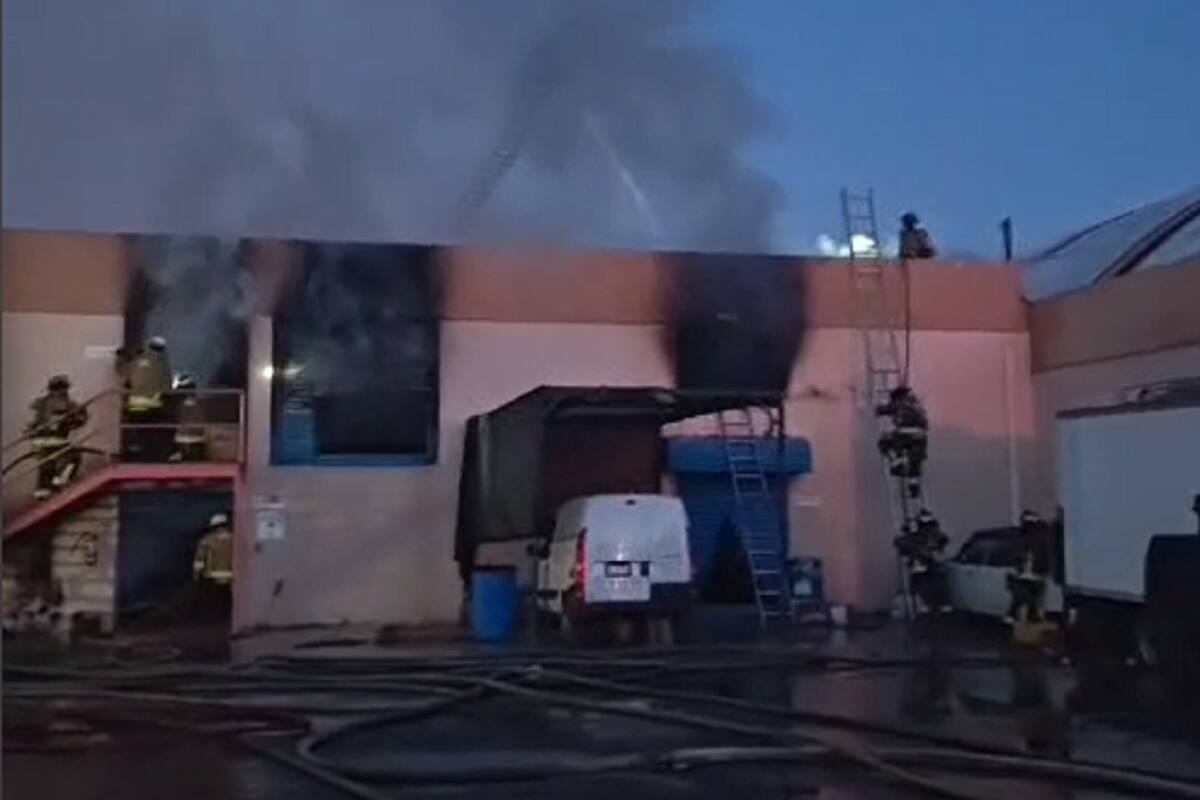 Incendio afecta 65 bodegas en colonia Magaña, cerca de la 5 y 10