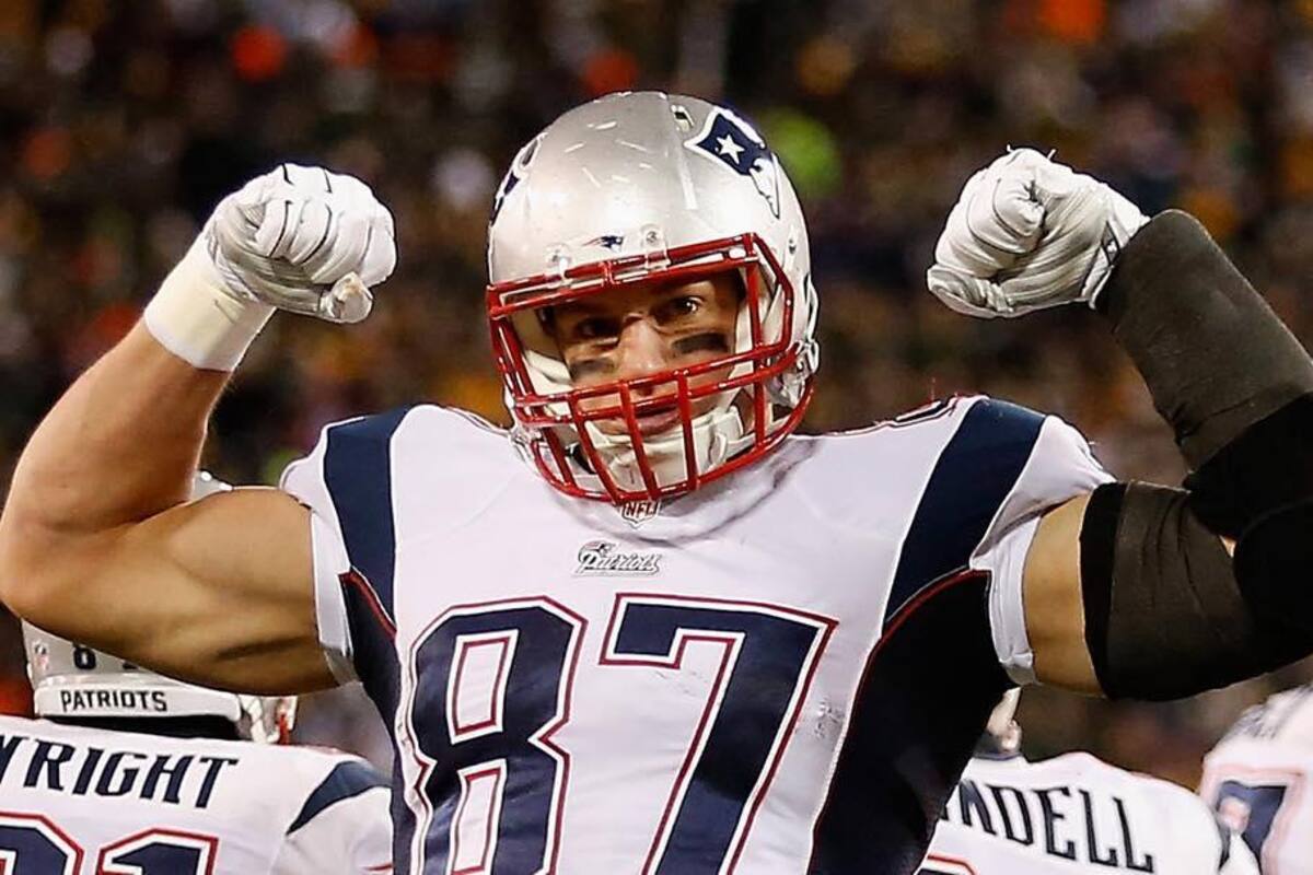 Rob Gronkoswki anuncia su regreso a la NFL y jugará al lado de Tom Brady con Bucaneros