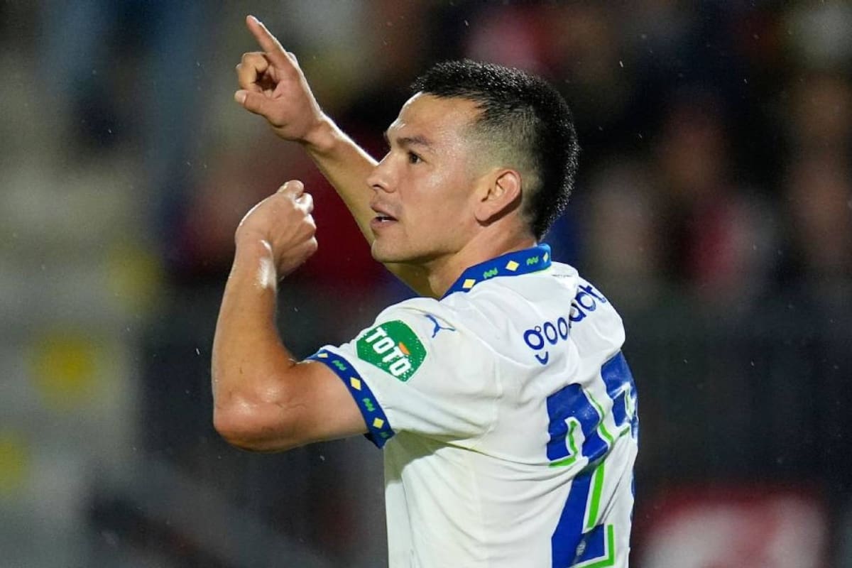 "Chucky" Lozano brilla con gol en la goleada del PSV sobre Almere