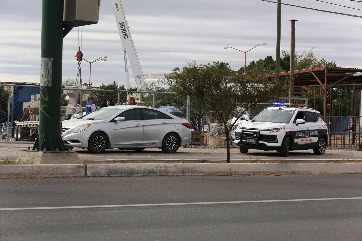 Conductores en Hermosillo pasan semáforos “como bala”