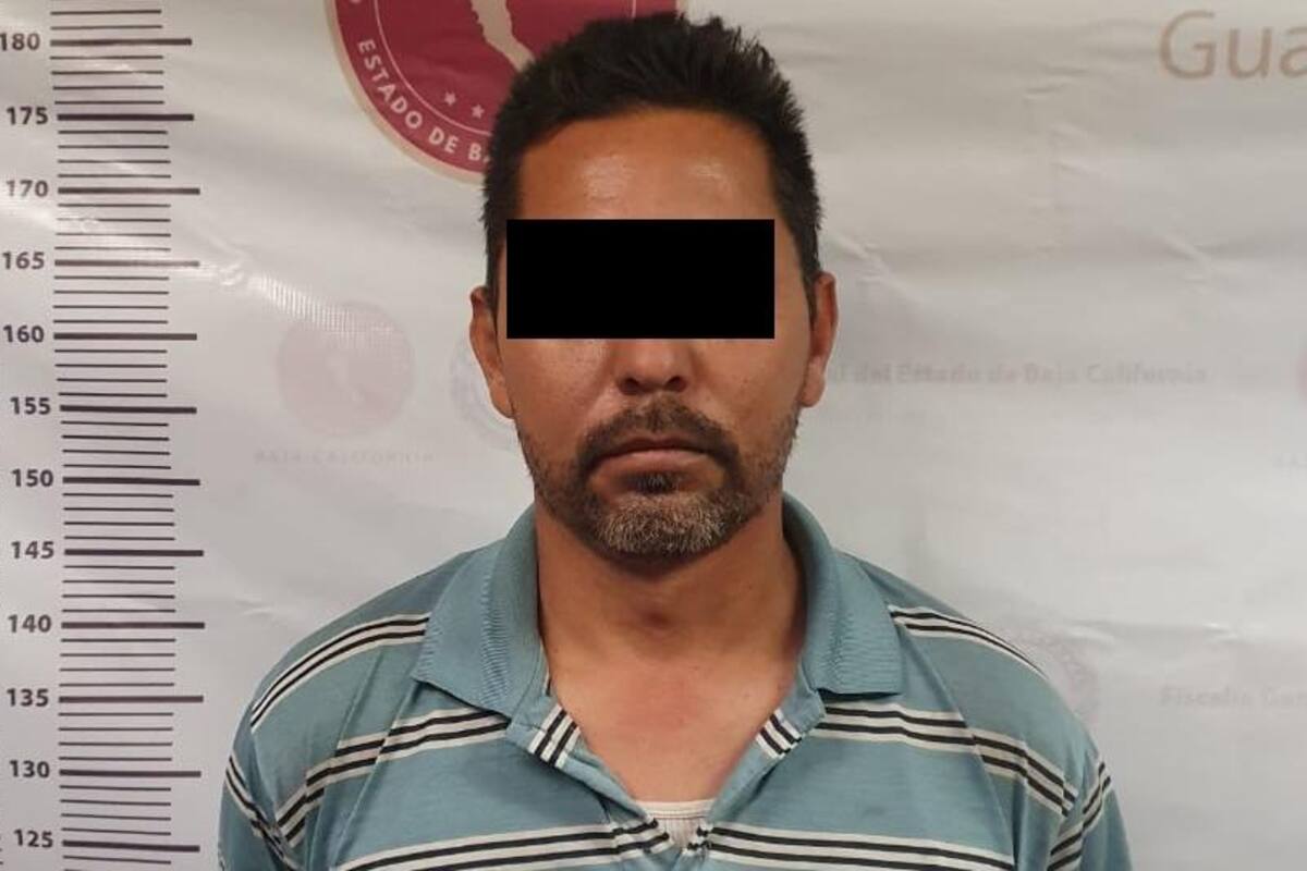 Detienen a sujeto por conducir un vehículo con reporte de robo