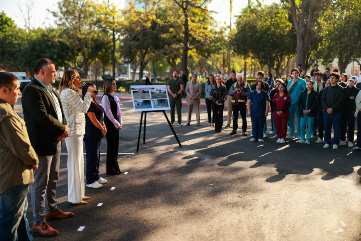 Entrega Marina del Pilar nuevo estacionamiento en UABC