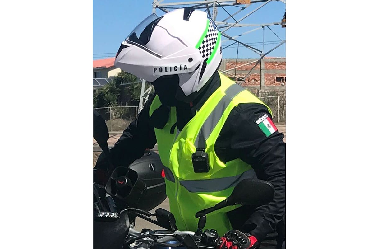 Policías de Rosarito portarán cámaras en la solapa