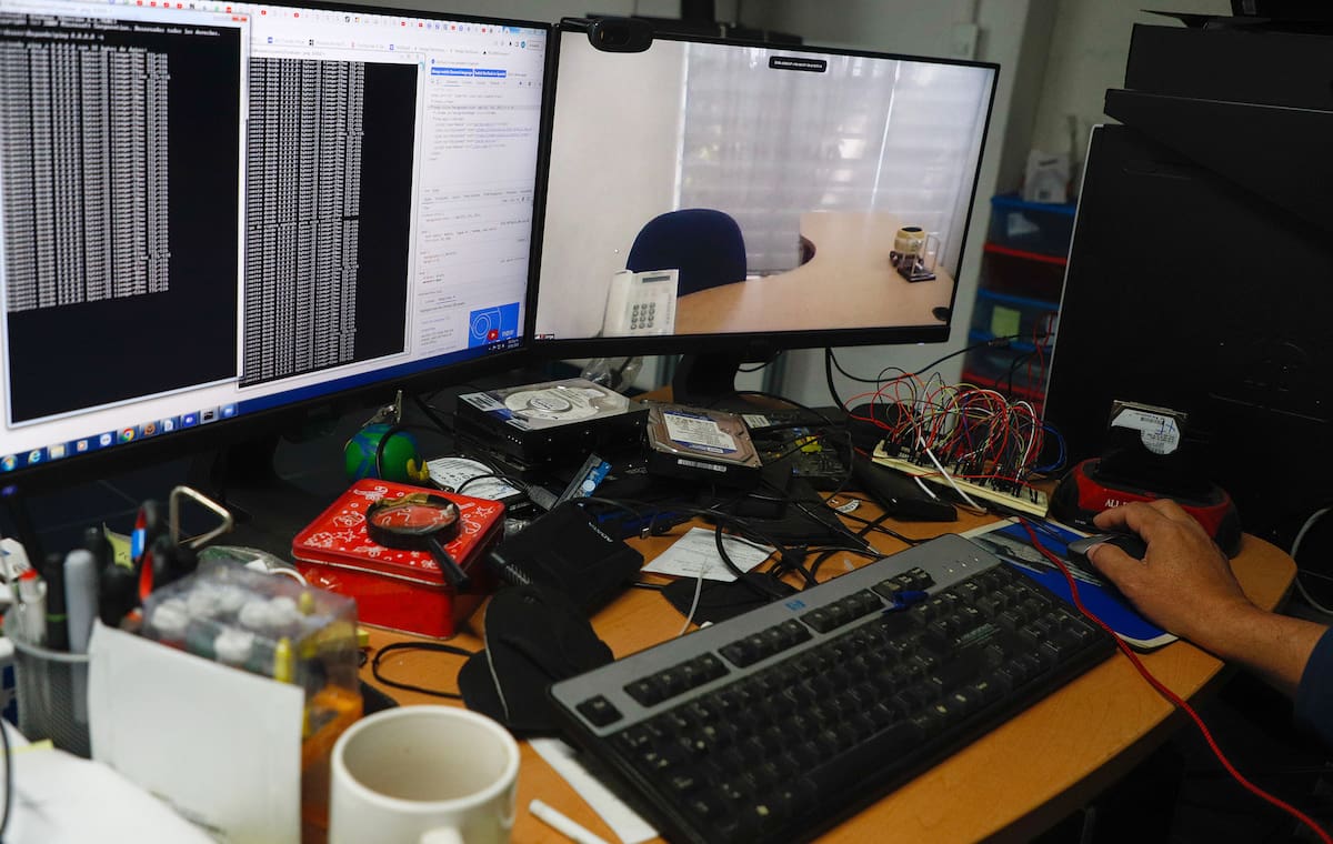 Especialistas en ciberseguridad. | ARCHIVO/EFE