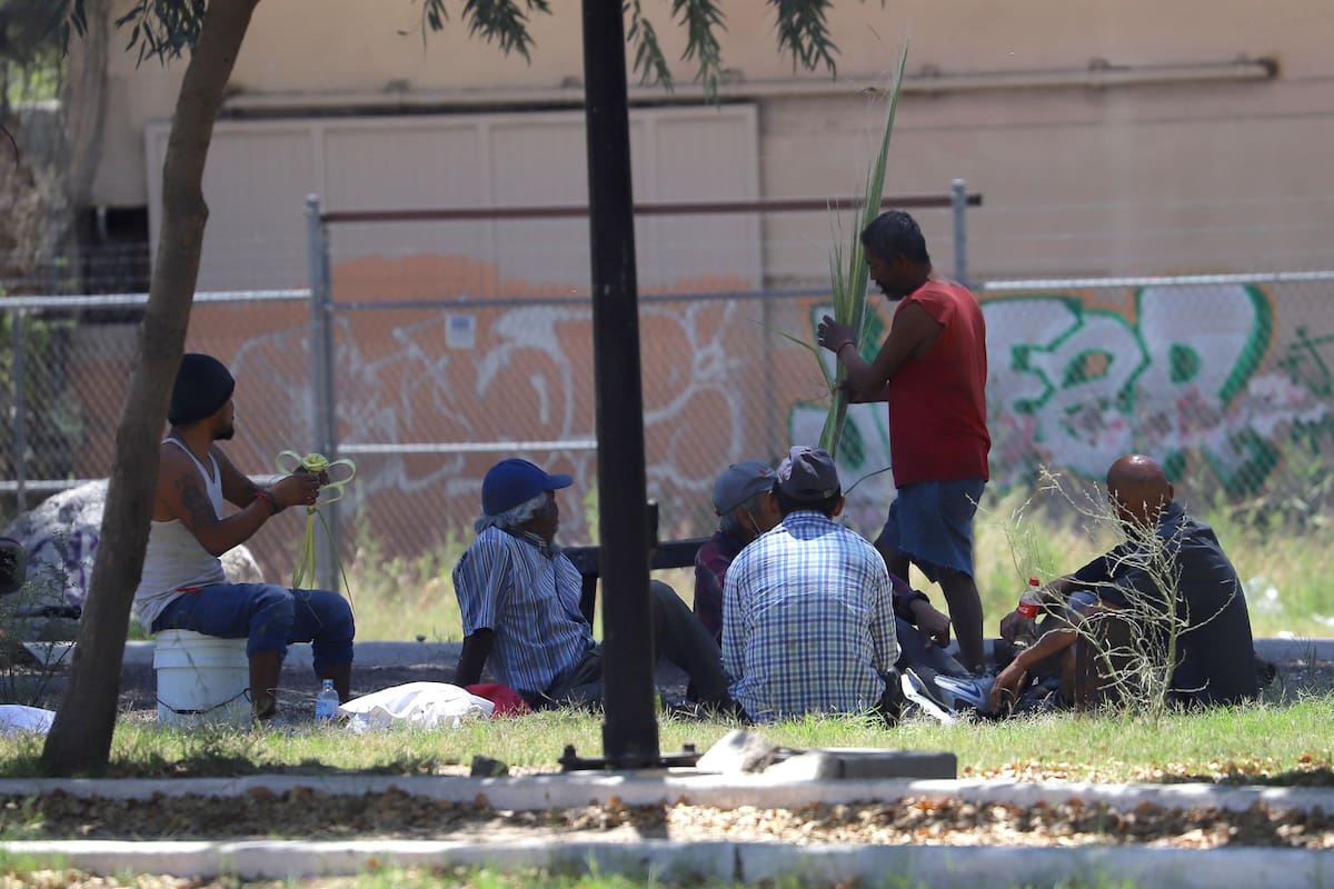 Si no hay nadie en las calles, ¿quién ayuda a indigentes?