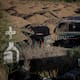 Adulto mayor pierde el control de su pickup