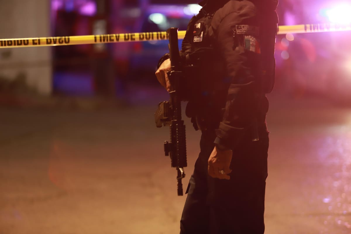 Terror en Acapulco: hallan cinco cuerpos calcinados en camión incendiado