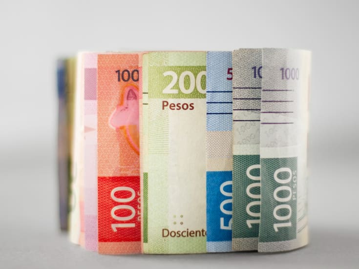 Los billetes falsos, una constante en México, según datos de Banxico