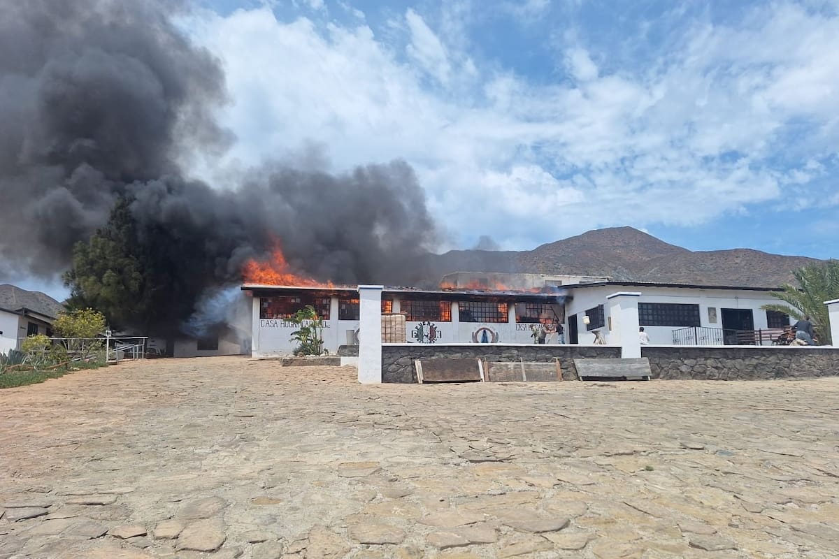 Elementos de la Marina sofocan incendio en centro de rehabilitación de Isla Cedros