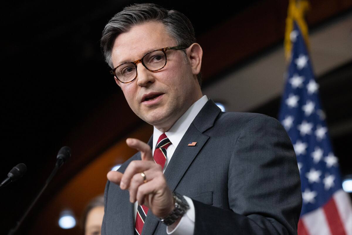 “Es hora de que Washington empiece a mostrar algo de amor por los estadounidenses, el Día de San Valentín es un buen día para señalar esto” expresó Mike Johnson