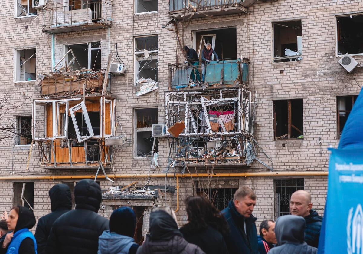 DNIPRO (Ukraine), 29/03/2025.- A handout photo made available by the Dnipropetrovsk Regional State Administration shows Ukrainian rescuers working at the site of a drone hit amid the ongoing Russian invasion late at night on 28 March, in Dnipro, Ukraine, 29 March 2025. At least four people died and another 19 were injured during the massive drone attack according to the Dnipropetrovsk Regional State Administration. (Rusia, Ucrania) EFE/EPA/Dnipropetrovsk Regional State Administration