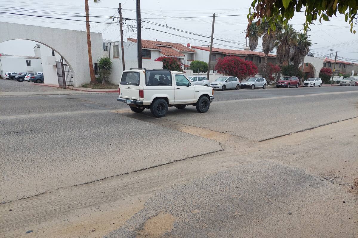 Calles de Ensenada están destruidas y no hay obras: Fetraex