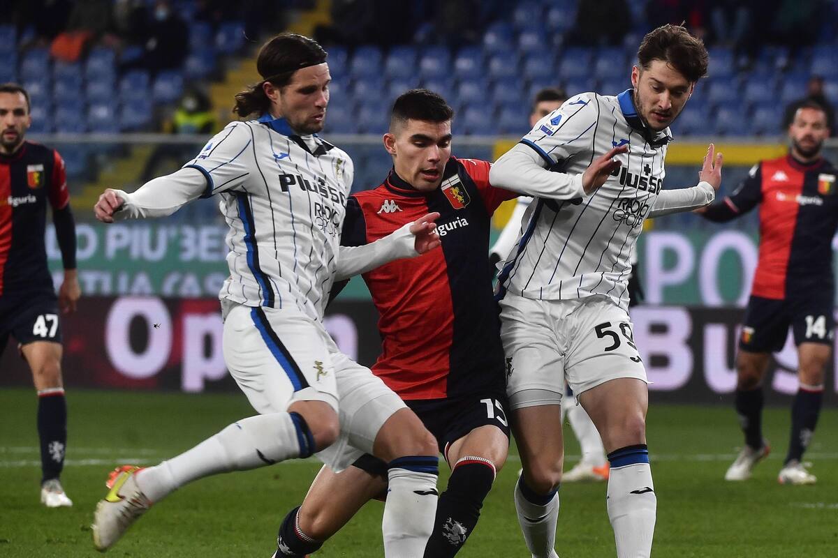 Johan Vásquez da cátedra defensiva contra Atalanta y salva a Genoa de derrota