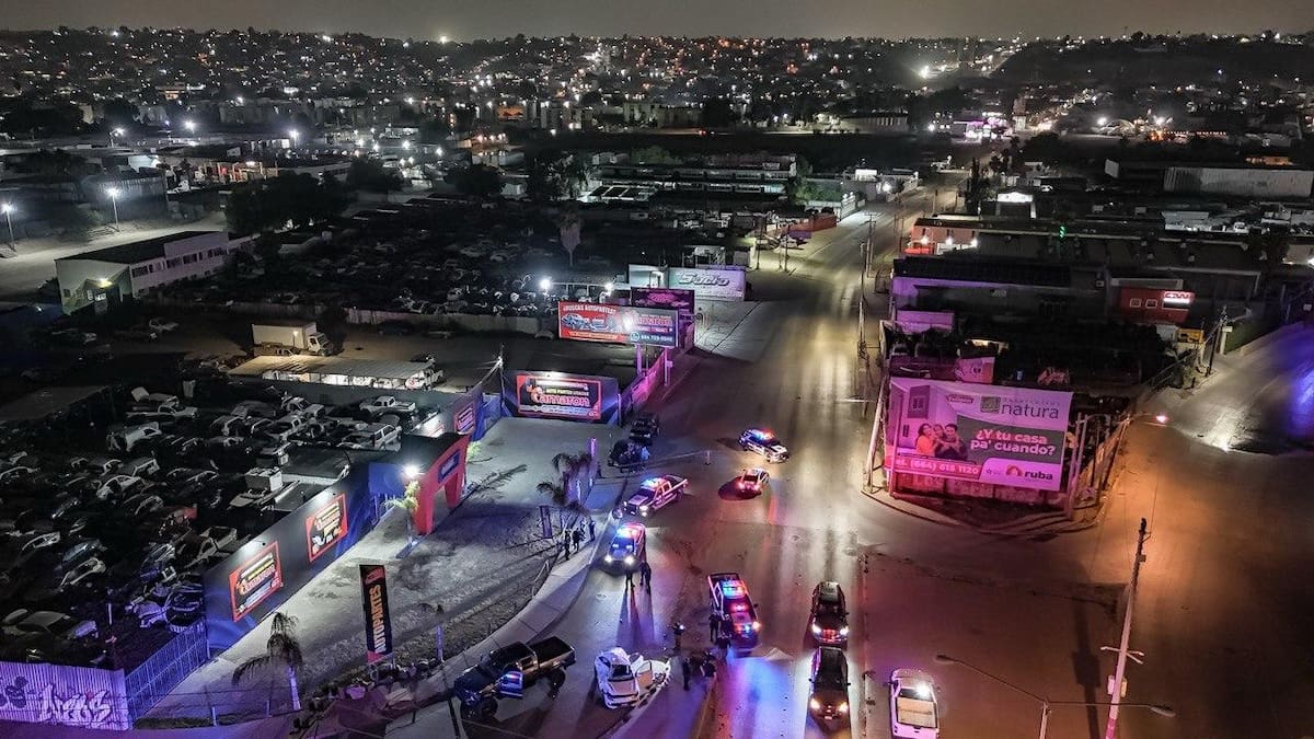 Intenta escapar de alcoholímetro y termina matando a su esposa, joven muere en accidente vial en día de las madres