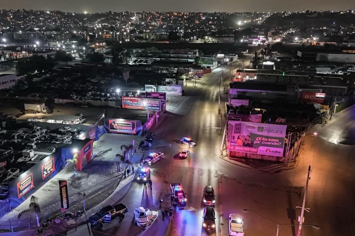 Intenta escapar de alcoholímetro y termina matando a su esposa, joven muere en accidente vial en día de las madres