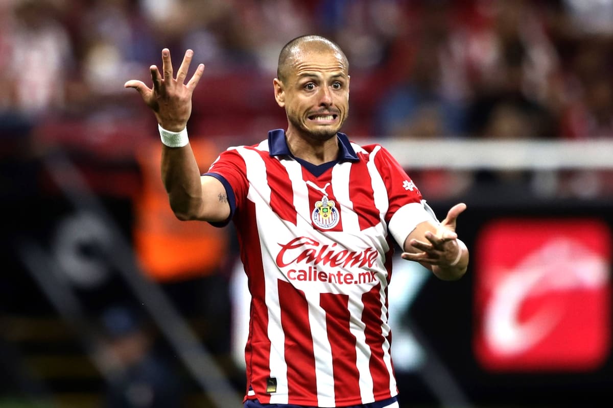 ¿Chivas podría despedir a Chicharito por comentarios misóginos?