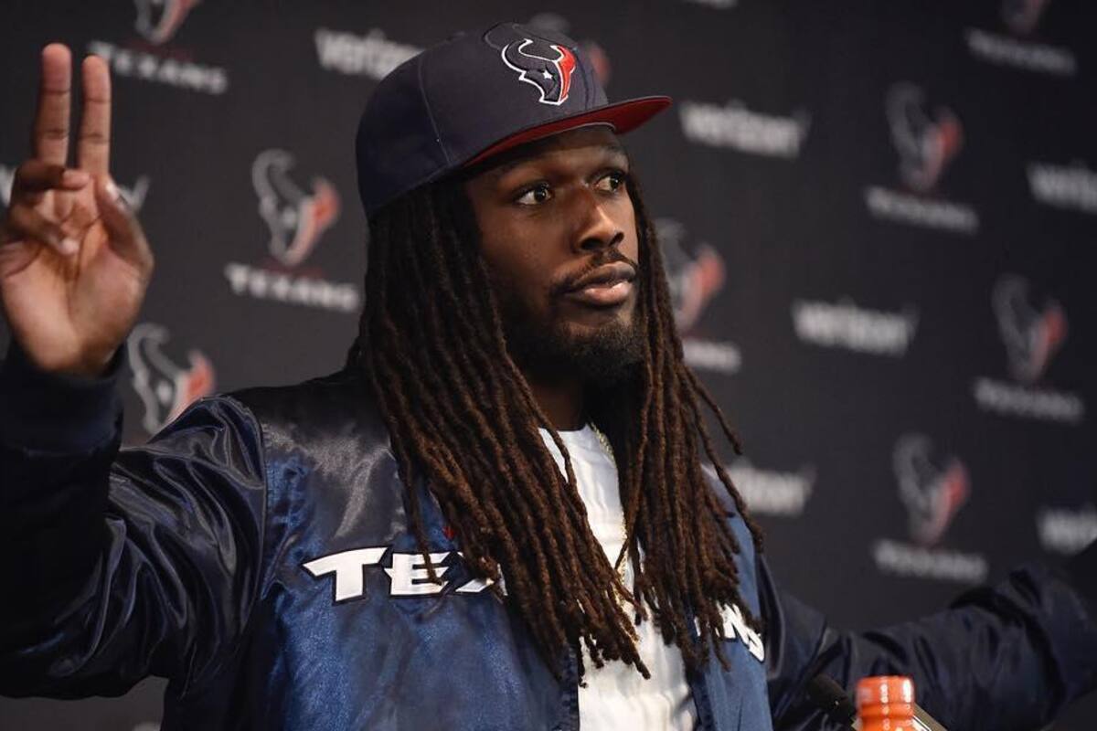 Jadeveon Clowney podría ser firmado por los Seahawks