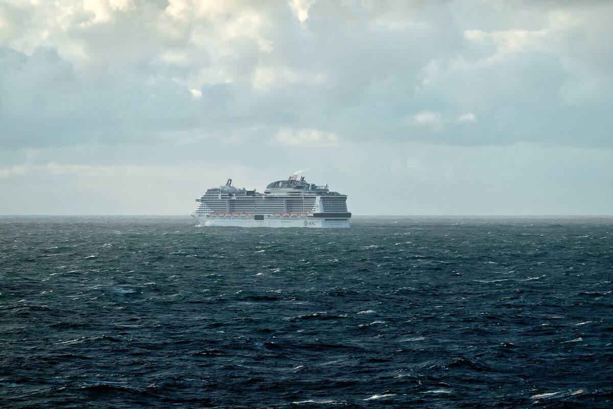 Crucero que fue rechazado en Jamaica por temor a coronavirus, se dirige a México; pasajero tiene gripe