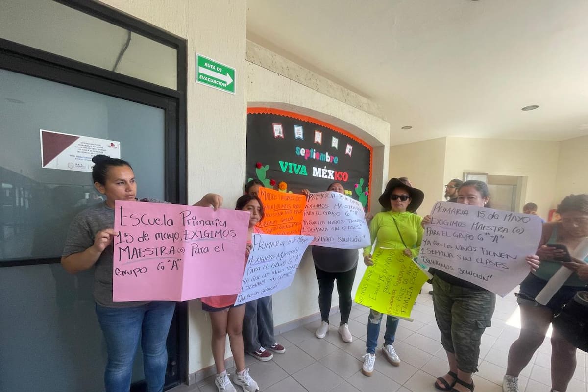 Exigen profesores para sexto grado en escuela de Rosarito