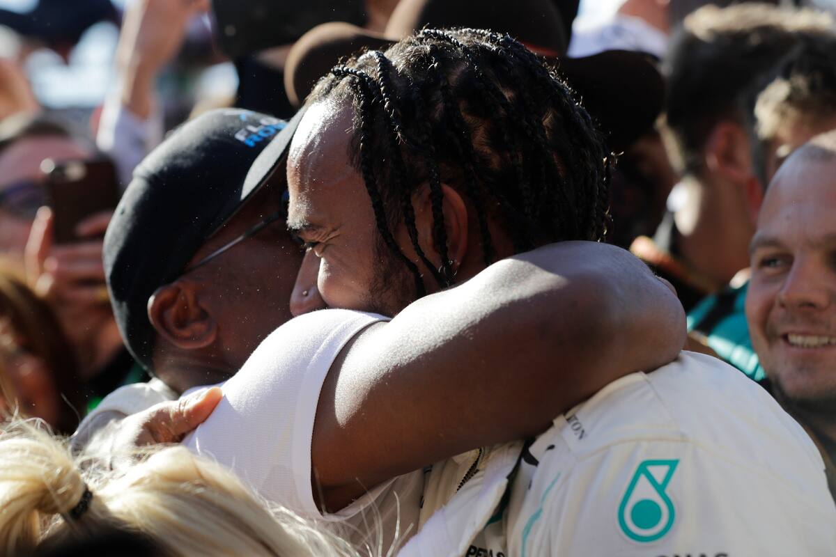 Lewis Hamilton acaba segundo en EU y se proclama por sexta vez campeón del mundo