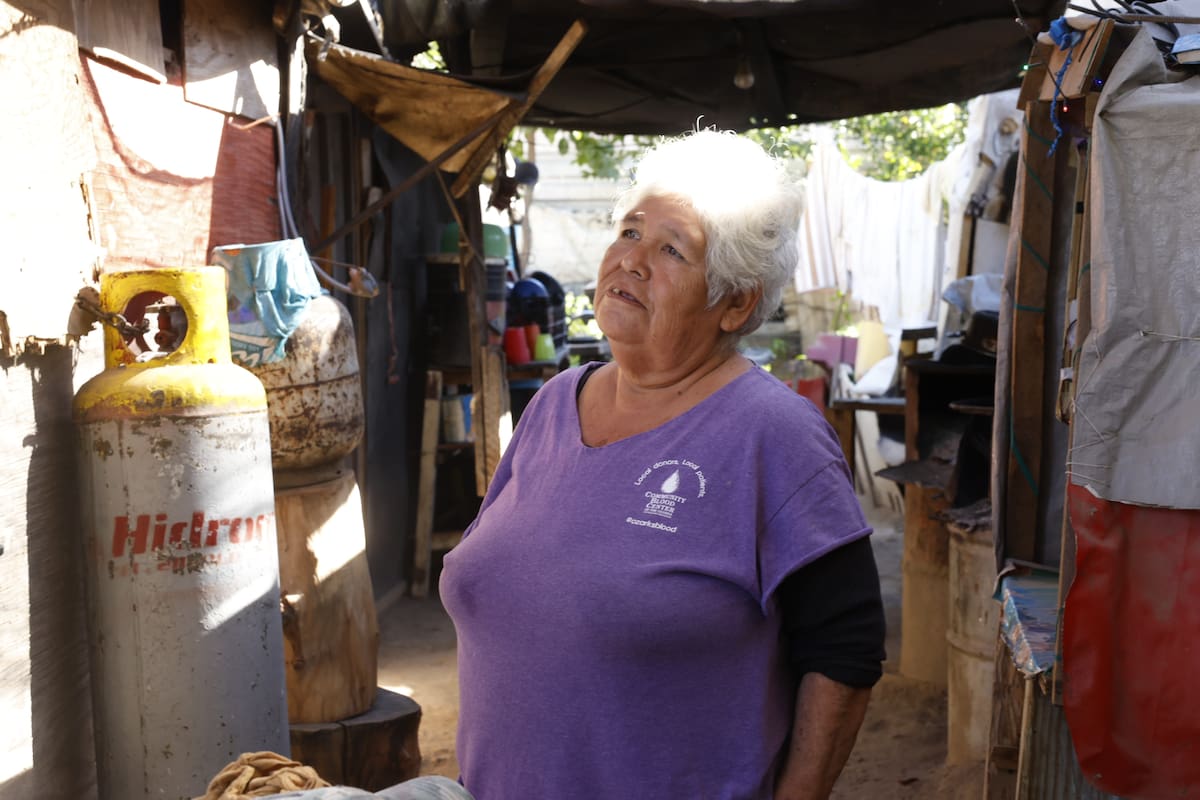 No tienen cómo cubrirse del frío: familia de María Jesús pide cobijas para sobrevivir las noches en la colonia Hacienda Los Alcatraces