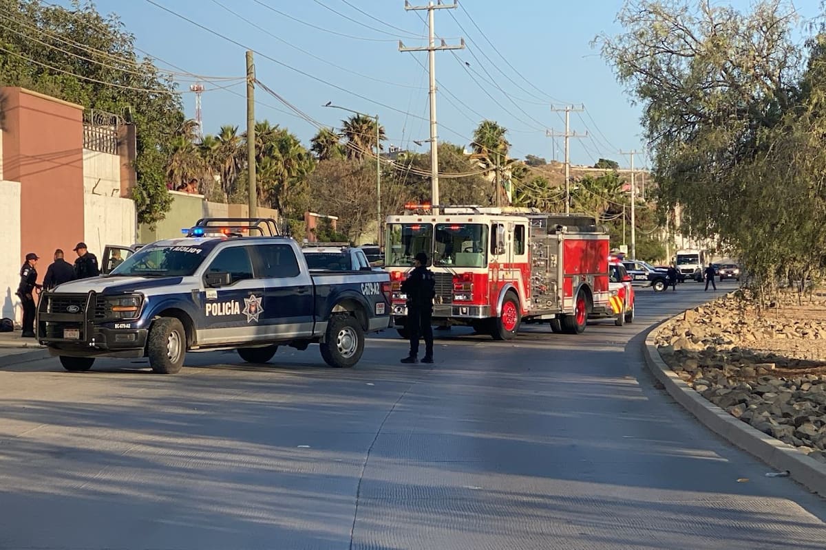 Choque entre motocicleta y patrulla en Bulevar García deja dos muertos