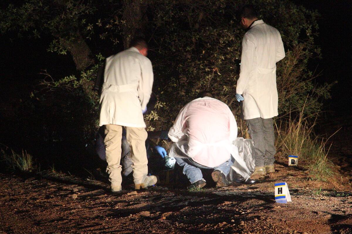 Ejecuta “narco” a tres en carretera Altar-Sonoyta y los abandonan en sacos de ixtle
