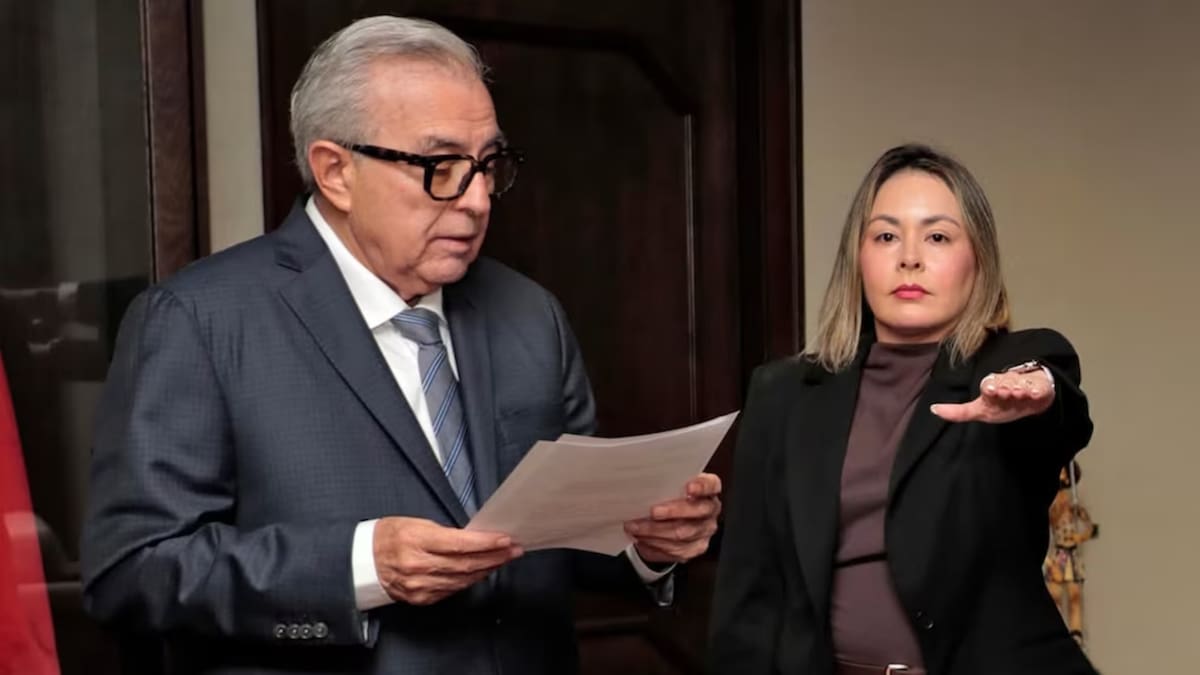 El Congreso de Sinaloa definirá este lunes quién asumirá de forma interina la gubernatura tras la nueva licencia de Rubén Rocha Moya. (IG: yeraldinebonillamx)