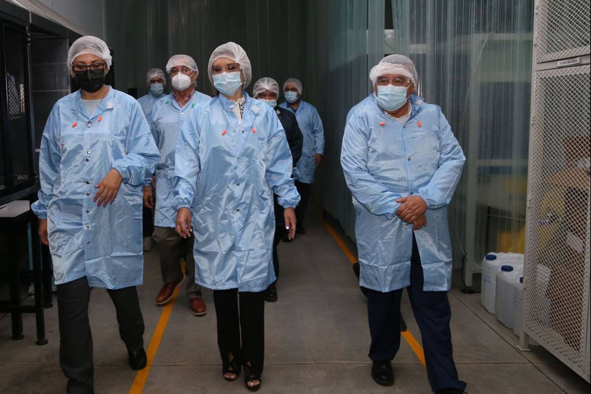 Economía en Sonora: Duplicará empresa Younger Optics Pitam inversión en el estado, anuncia Gobernadora Claudia Pavlovich Arellano