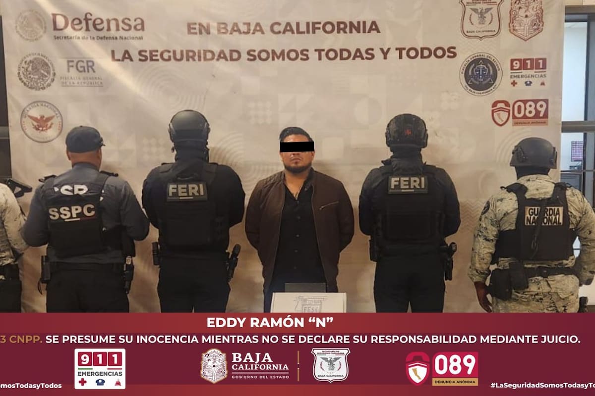 Detienen a conductor armado tras pasarse un alto en Tecate