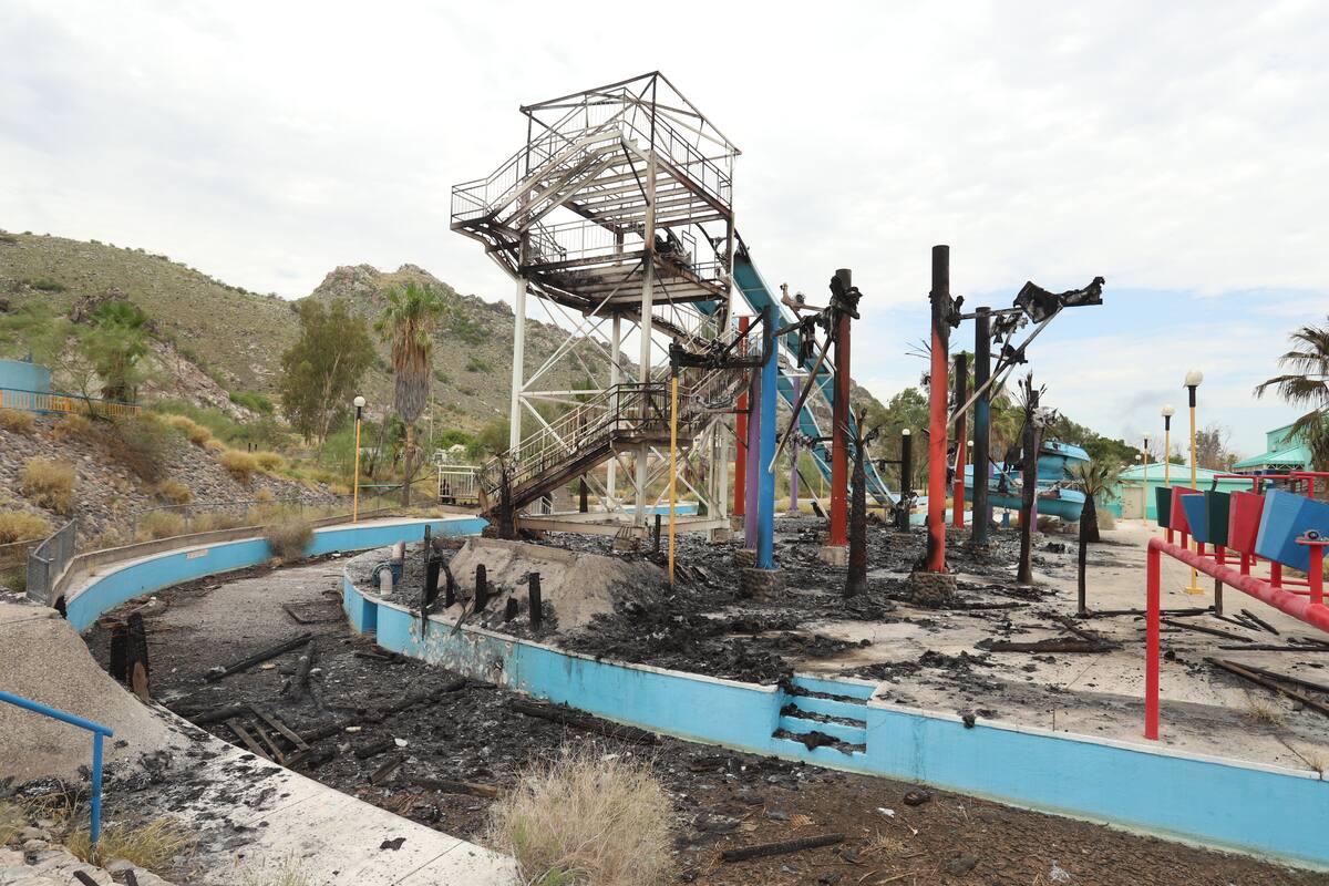 Parque La Sauceda: Aquafantástico queda hecho cenizas
