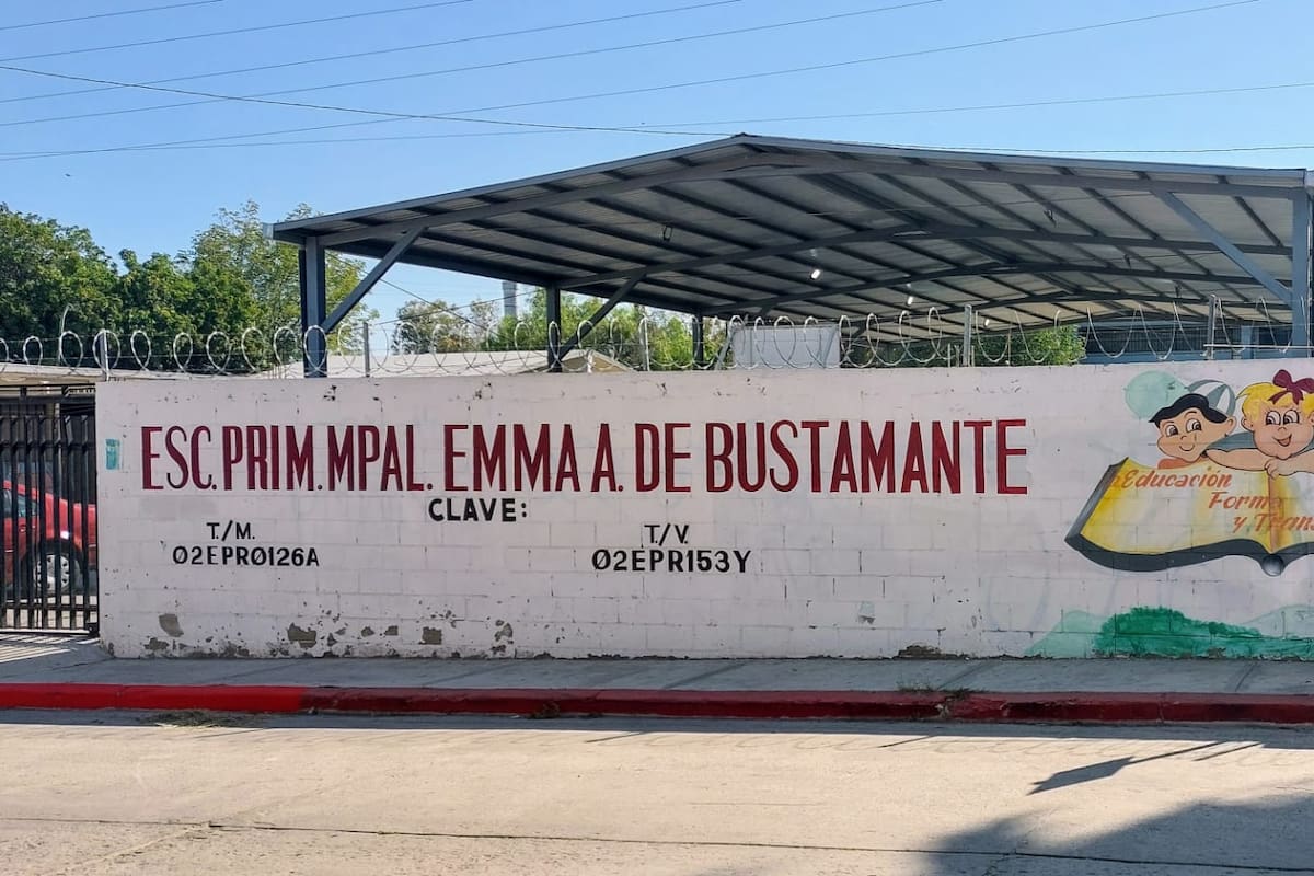Impulsa escuela “Emma Anchondo de Bustamante” cambio vial para evitar accidentes