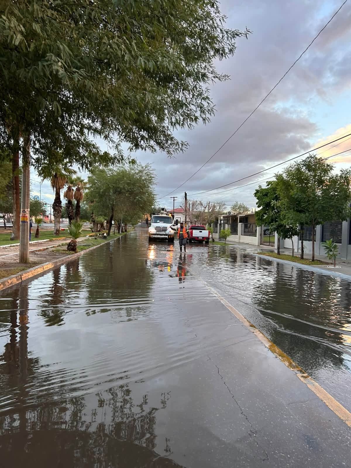 La Comisión Estatal de Servicios Públicos de Mexicali (CESPM) mantiene trabajos de bombeo, limpieza y desagüe l Foto: Cortesía